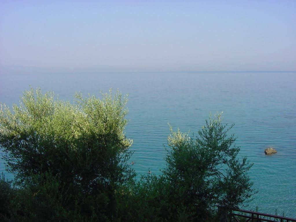 Avia Holiday Homes Экстерьер фото