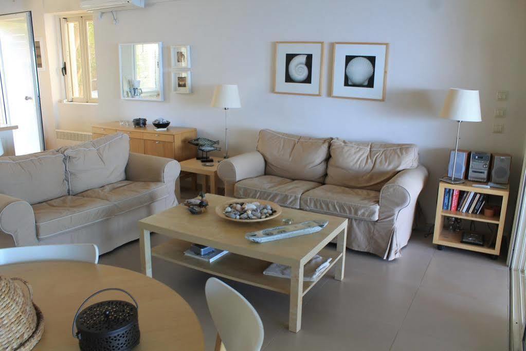 Avia Holiday Homes Экстерьер фото